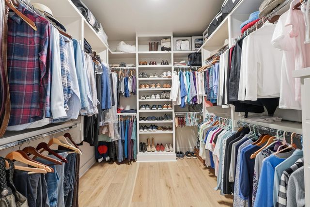 135 Woodlands Park Drive, Little Rock, AR 72211