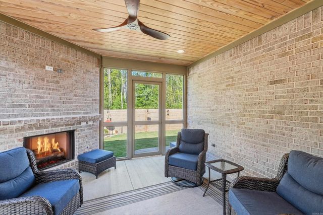 135 Woodlands Park Drive, Little Rock, AR 72211