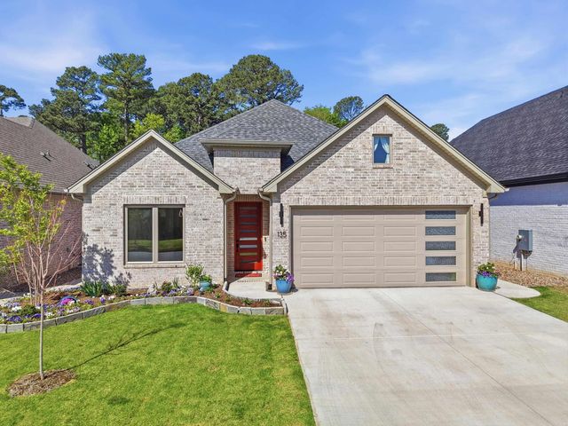 135 Woodlands Park Drive, Little Rock, AR 72211