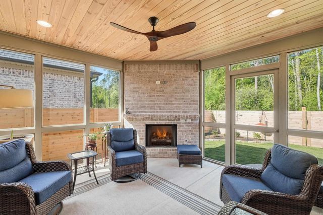 135 Woodlands Park Drive, Little Rock, AR 72211