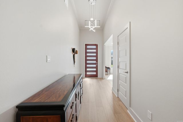 135 Woodlands Park Drive, Little Rock, AR 72211