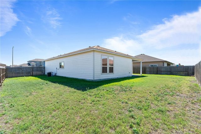 1810 Monterey Bay Dr, Portland, TX 78374