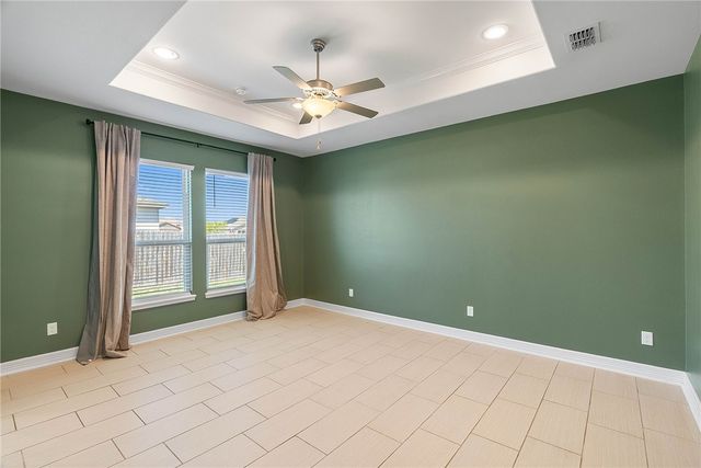 1810 Monterey Bay Dr, Portland, TX 78374