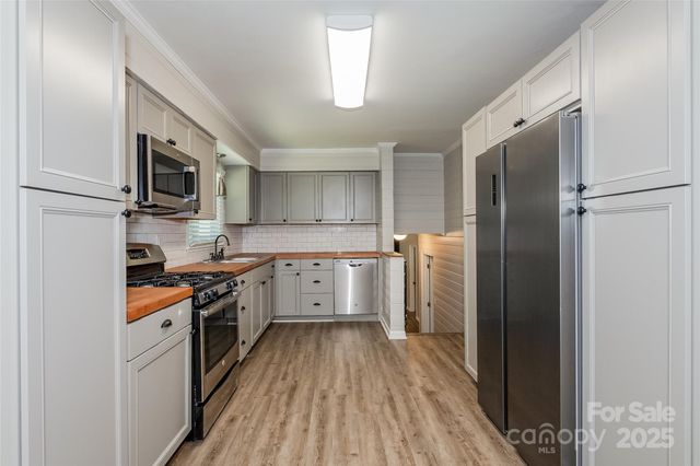 1637 Buckingham Avenue, Gastonia, NC 28054