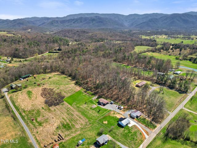 645 & 647 Seaton Road, Afton, TN 37616