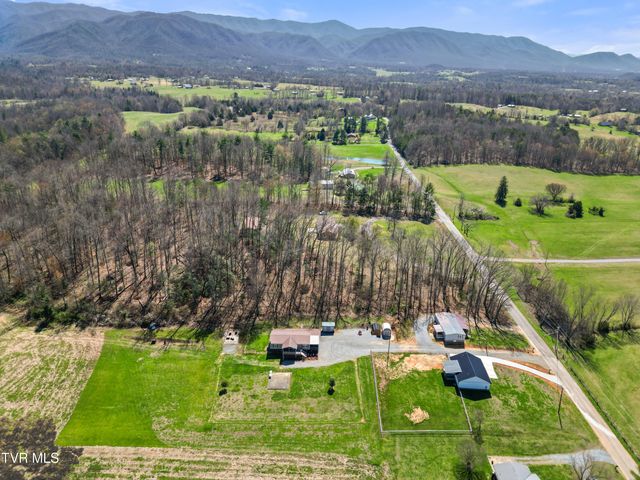 645 & 647 Seaton Road, Afton, TN 37616
