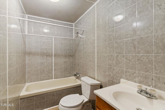 645 & 647 Seaton Road, Afton, TN 37616