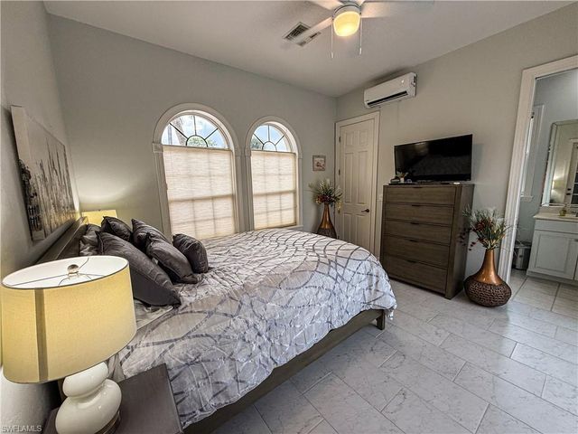 516 Eagle Creek DR, Naples, FL 34113