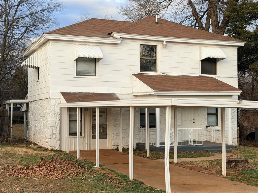 Image 1 of property listing at 2031 NW 31st Street, Oklahoma City, OK 73118