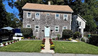 22 Commonwealth Ave 1, North Attleboro, MA 02763