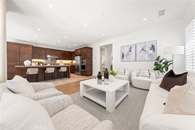 121 Mangrove Banks, Irvine, CA 92620