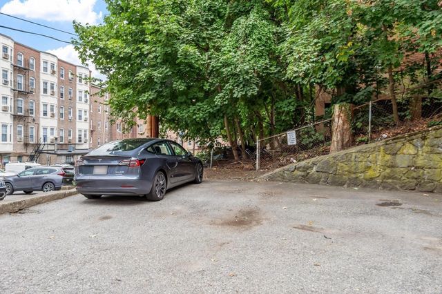 159 St Paul Street 1, Brookline, MA 02446