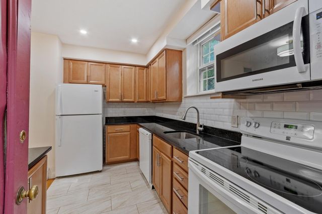 159 St Paul Street 1, Brookline, MA 02446