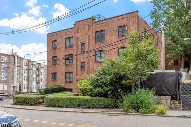 159 St Paul Street 1, Brookline, MA 02446