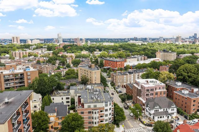159 St Paul Street 1, Brookline, MA 02446
