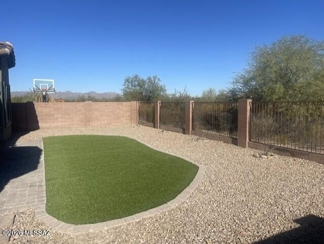 8152 N Wayward Star Drive, Tucson, AZ 85743