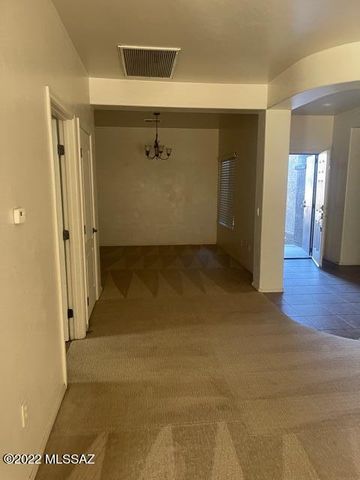 8152 N Wayward Star Drive, Tucson, AZ 85743