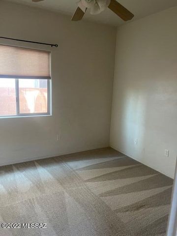 8152 N Wayward Star Drive, Tucson, AZ 85743