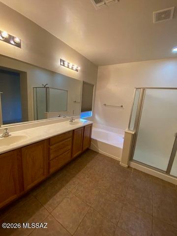 8152 N Wayward Star Drive, Tucson, AZ 85743