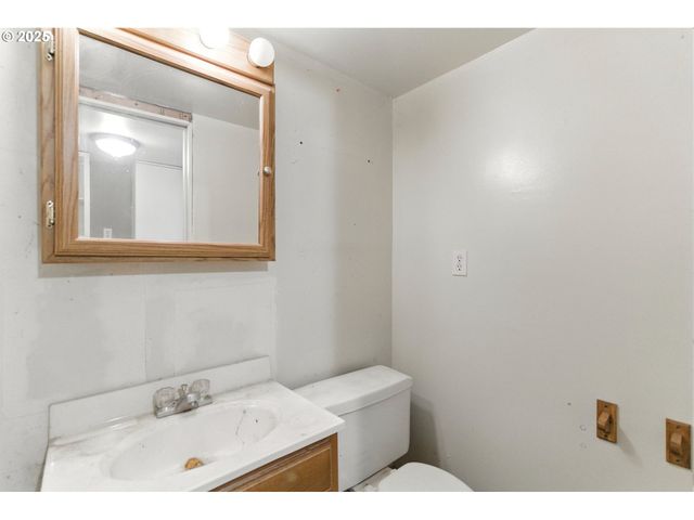322 Ne 43RD Ave, Hillsboro, OR 97124
