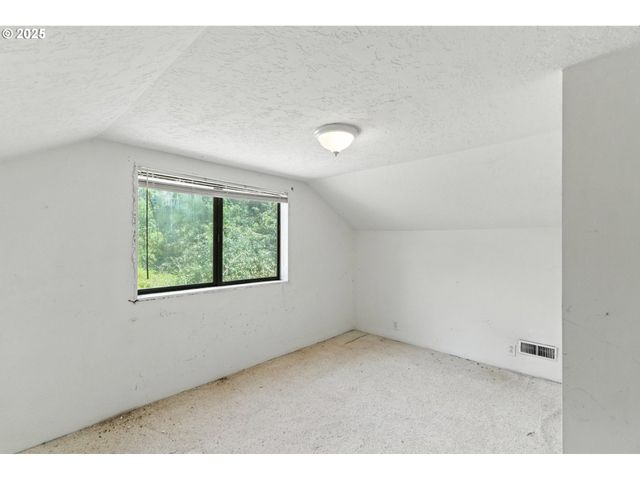 322 Ne 43RD Ave, Hillsboro, OR 97124
