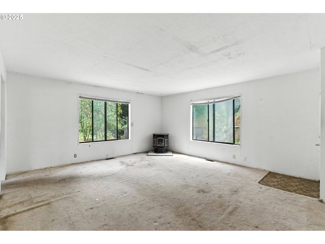 322 Ne 43RD Ave, Hillsboro, OR 97124