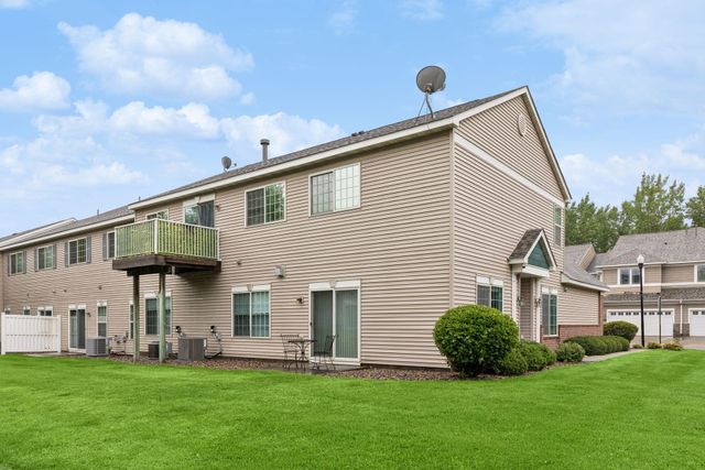 6889 Folkestone Road 711, Apple Valley, MN 55124