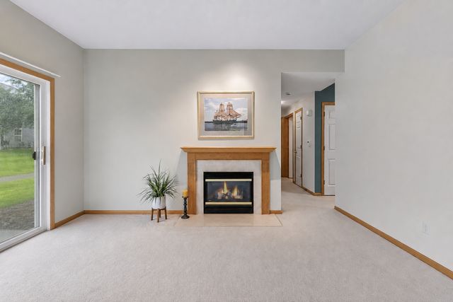 6889 Folkestone Road 711, Apple Valley, MN 55124