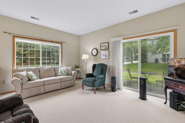 6889 Folkestone Road 711, Apple Valley, MN 55124