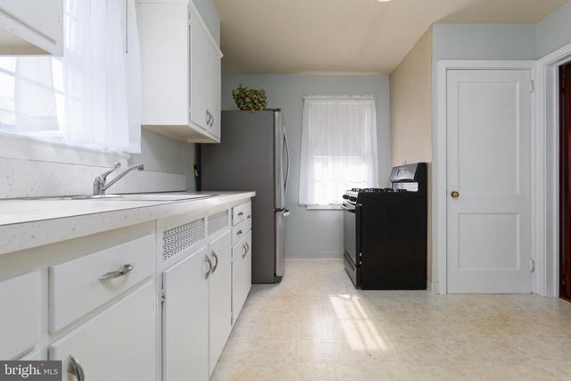 3755 MONTOUR ST, Harrisburg, PA 17111