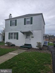 3755 MONTOUR ST, Harrisburg, PA 17111