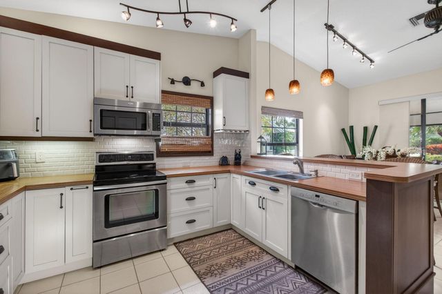 4690 Catamaran Circle, Boynton Beach, FL 33436