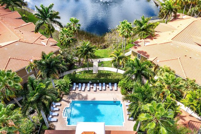 4931 Bonsai Circle 201, Palm Beach Gardens, FL 33418