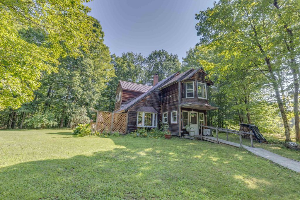 39 Squeaky Lane, Campton, NH 03223
