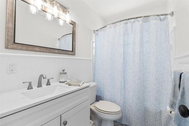 7950 CAUSEWAY BOULEVARD N, St Petersburg, FL 33707