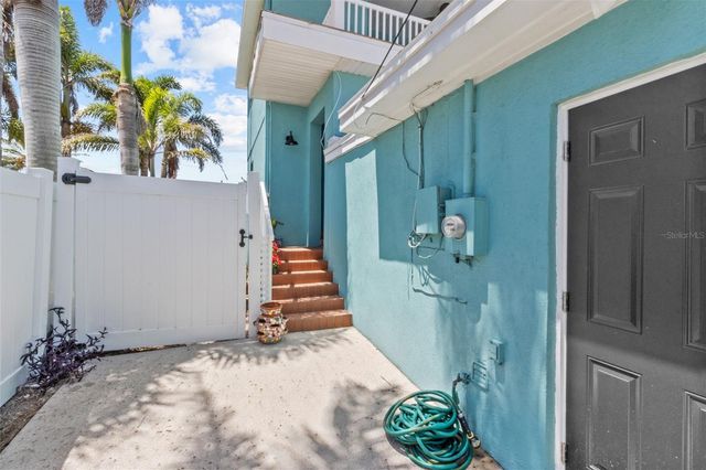 7950 CAUSEWAY BOULEVARD N, St Petersburg, FL 33707