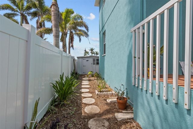 7950 CAUSEWAY BOULEVARD N, St Petersburg, FL 33707