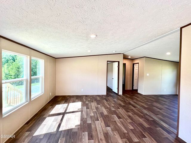 127 English Mountain Road, Newport, TN 37821