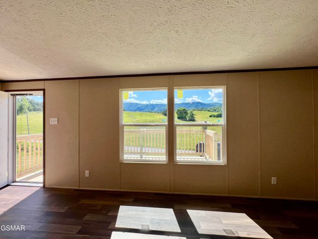 127 English Mountain Road, Newport, TN 37821
