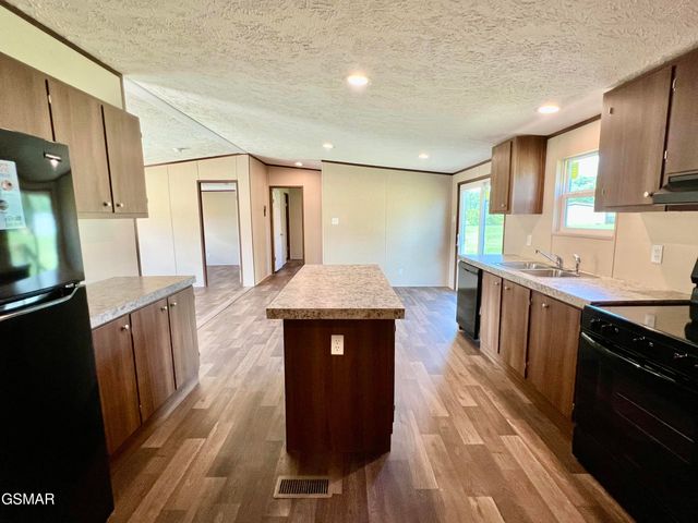 127 English Mountain Road, Newport, TN 37821