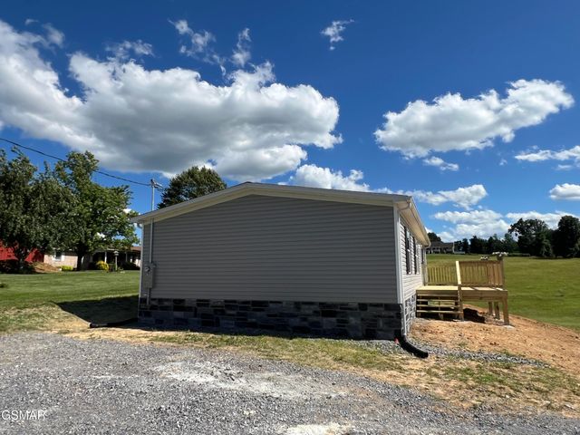 127 English Mountain Road, Newport, TN 37821