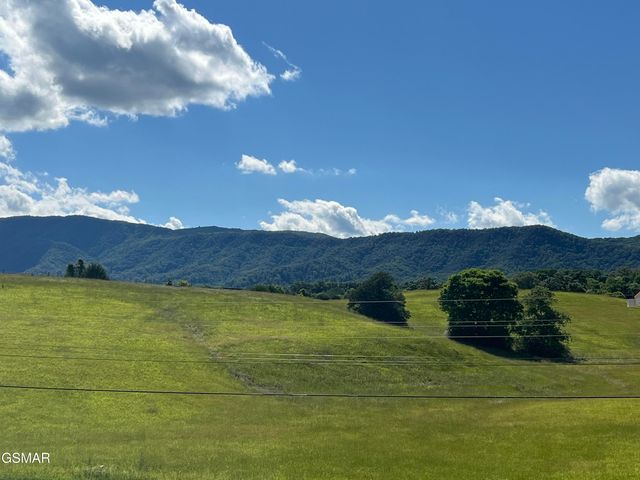 127 English Mountain Road, Newport, TN 37821