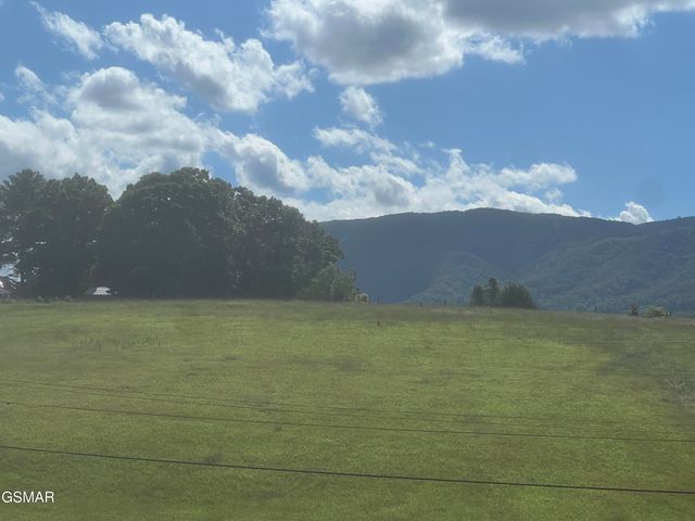 127 English Mountain Road, Newport, TN 37821
