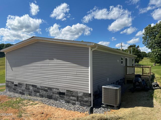 127 English Mountain Road, Newport, TN 37821