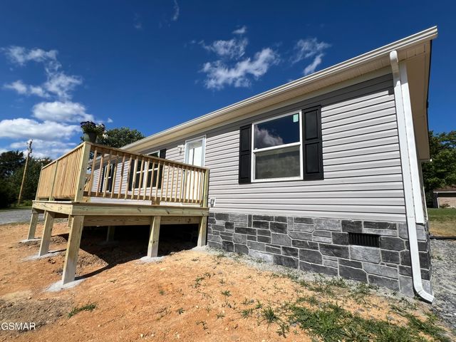 127 English Mountain Road, Newport, TN 37821