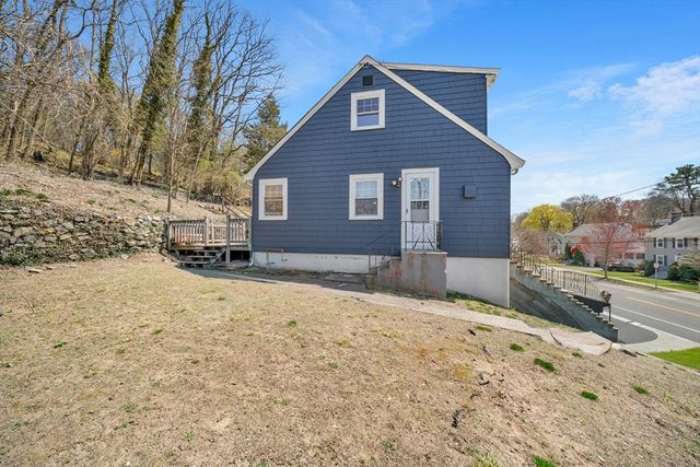 525 Winthrop St, Medford, MA 02155