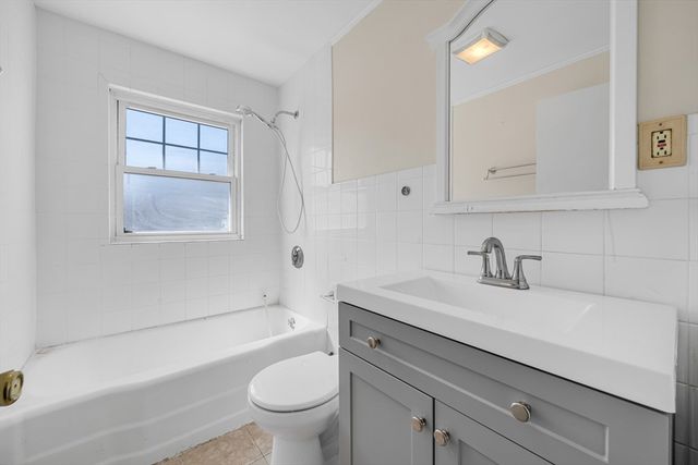 525 Winthrop St, Medford, MA 02155