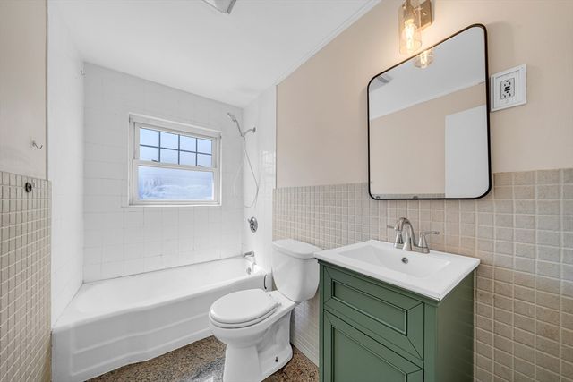 525 Winthrop St, Medford, MA 02155