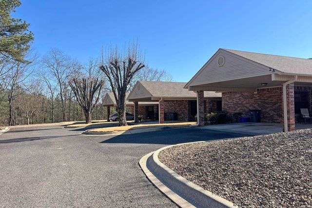 500 Pakis St Apt 2A, Hot Springs National Park, AR 71913