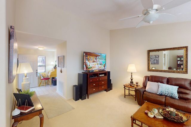 500 Pakis St Apt 2A, Hot Springs National Park, AR 71913